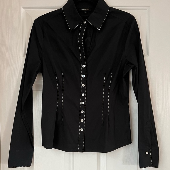 BCBGMaxAzria Tops - BCBGMAXAZARIA Black Women’s Large Button Down Tailored Fit Shirt